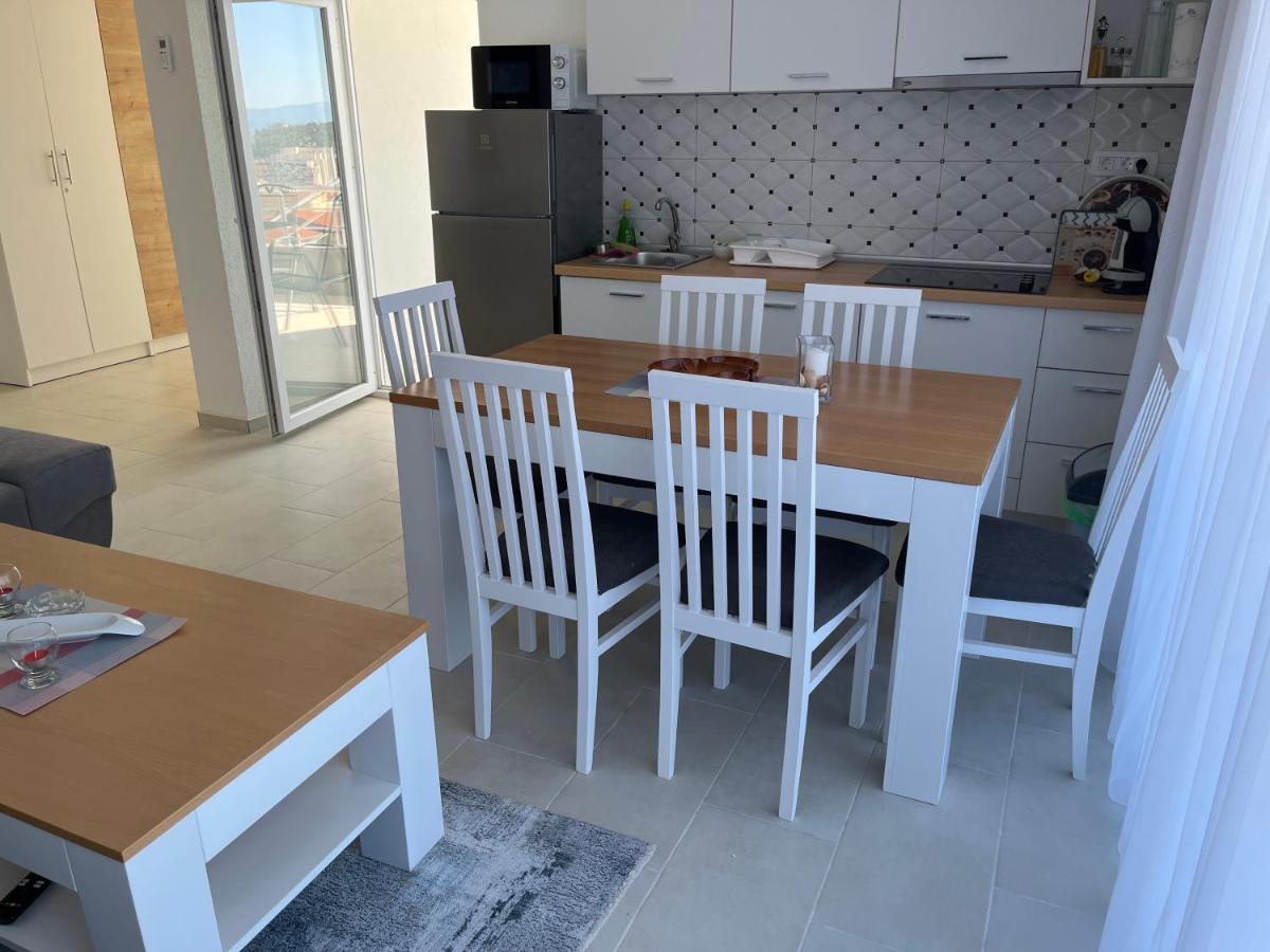 Sea View, Peaceful. Apartment Makarska Luaran gambar