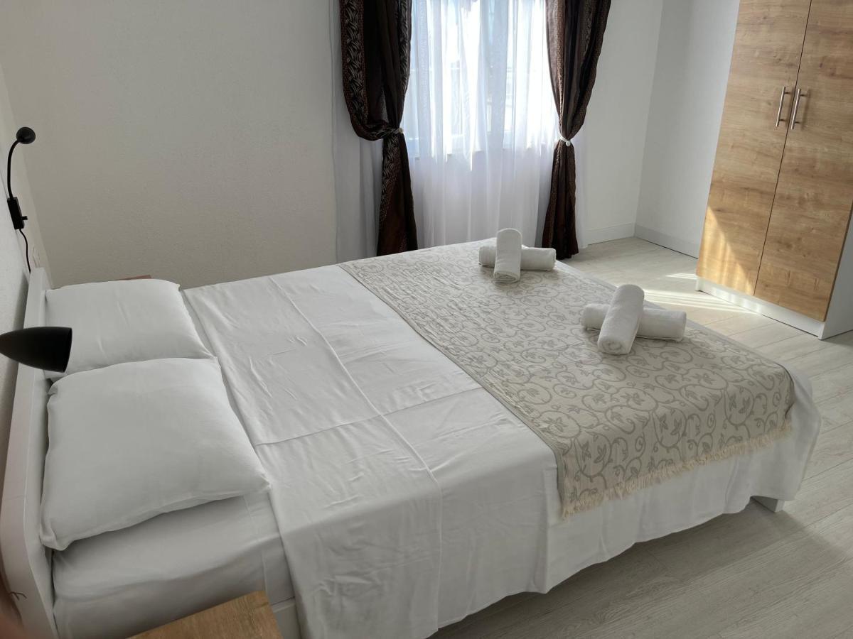 Sea View, Peaceful. Apartment Makarska Luaran gambar