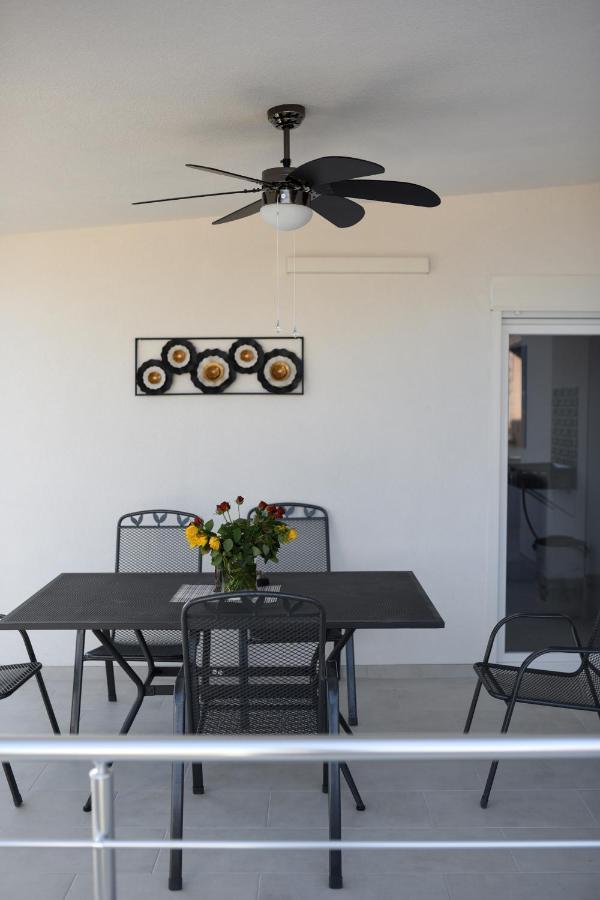 Sea View, Peaceful. Apartment Makarska Luaran gambar